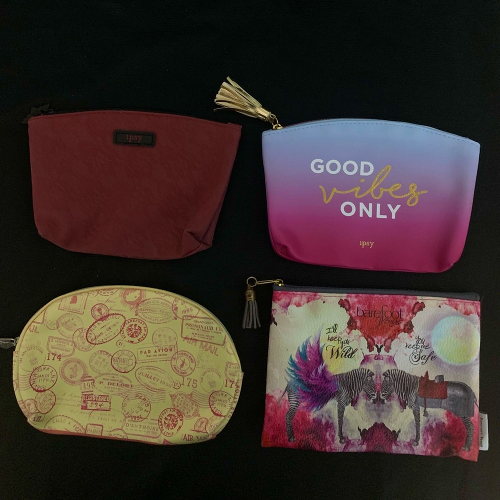 Vintage Ipsy and Barefoot Venus bags